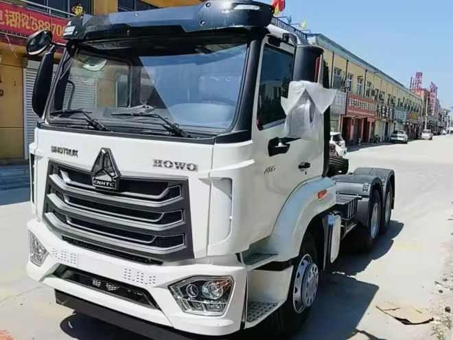 Caminh&atilde;o trator HOWO NX