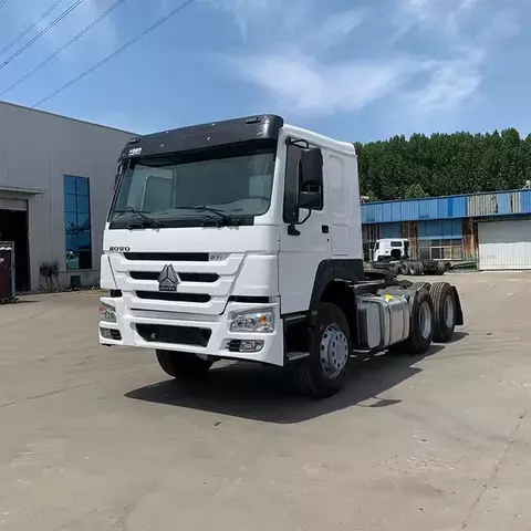 HOWO N7 400HP شاحنة جرار مقصورة مريحة للنقل لمسافات طويلة